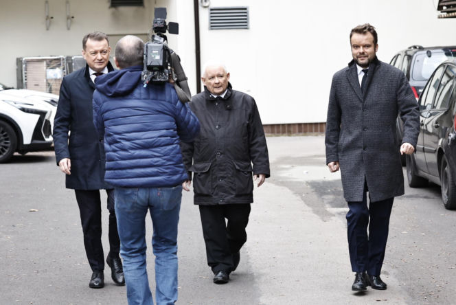 Politycy PiS zjeżdżają na Nowogrodzką