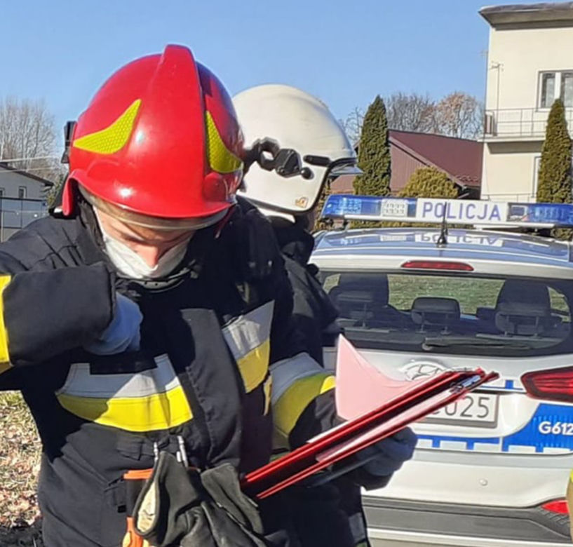 82-latka cztery dni leżała przygnieciona przez meble. Między szafą a tapczanem, bez jedzenia i picia