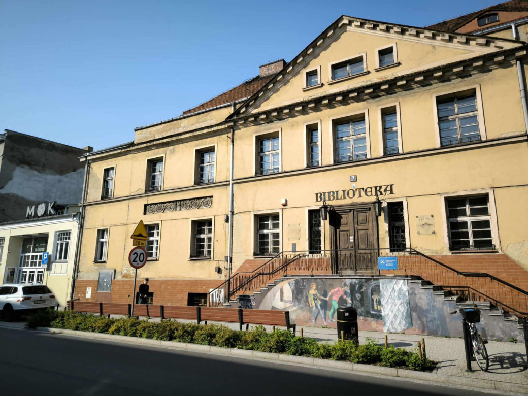MOK i biblioteka na Chrobrego