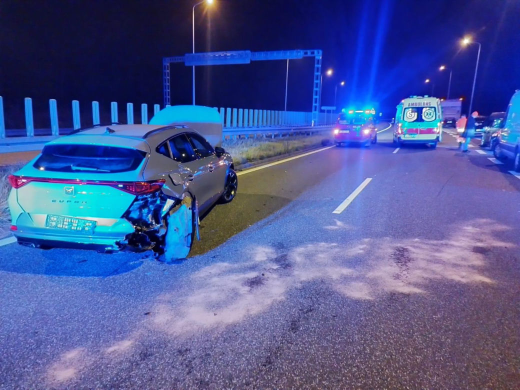 Wypadek na trasie ekspresowej S7 w Suchedniowie