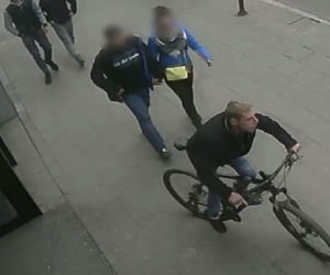 Ukradł rower na Półwiejskiej. Kto rozpoznaje złodzieja?