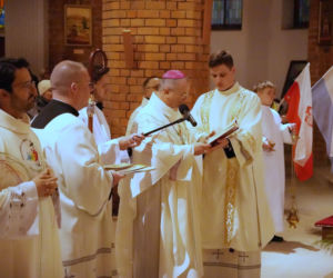 Ks. bp Tadeusz Lityński, święcenie krucyfiksu