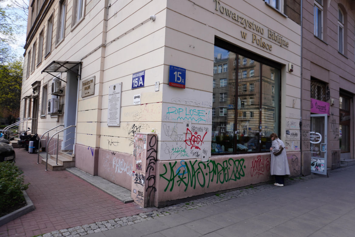 Bazgroły na Marszałkowskiej 