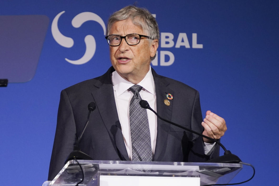  Bill Gates szantażowany przez pedofila?! "Romans z młodą Rosjanką"