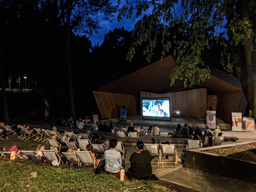 Kino na leżakach w Parku (Starachowice)