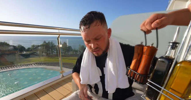 Książulo odwiedził Hotel Gołębiewski w Pobierowie