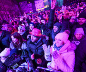 Sylwestrowa Moc Przebojów 2025/26 w Toruniu: Zdjęcia z imprezy Polsatu. Uczestnicy, artyści i starówka