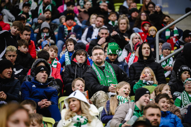 Lechia Gdańsk - Raków Częstochowa; Zdjęcia kibiców z meczu 30. kolejki PKO BP Ekstraklasy