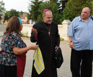 Ranczo 9 sezon odc. 109. Biskup Kozioł (Cezary Żak), Michałowa (Marta Lipińska)
