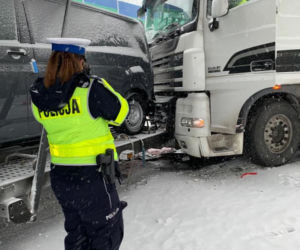 Duże utrudnienia na A2! Zderzyły się CZTERY ciężarówki