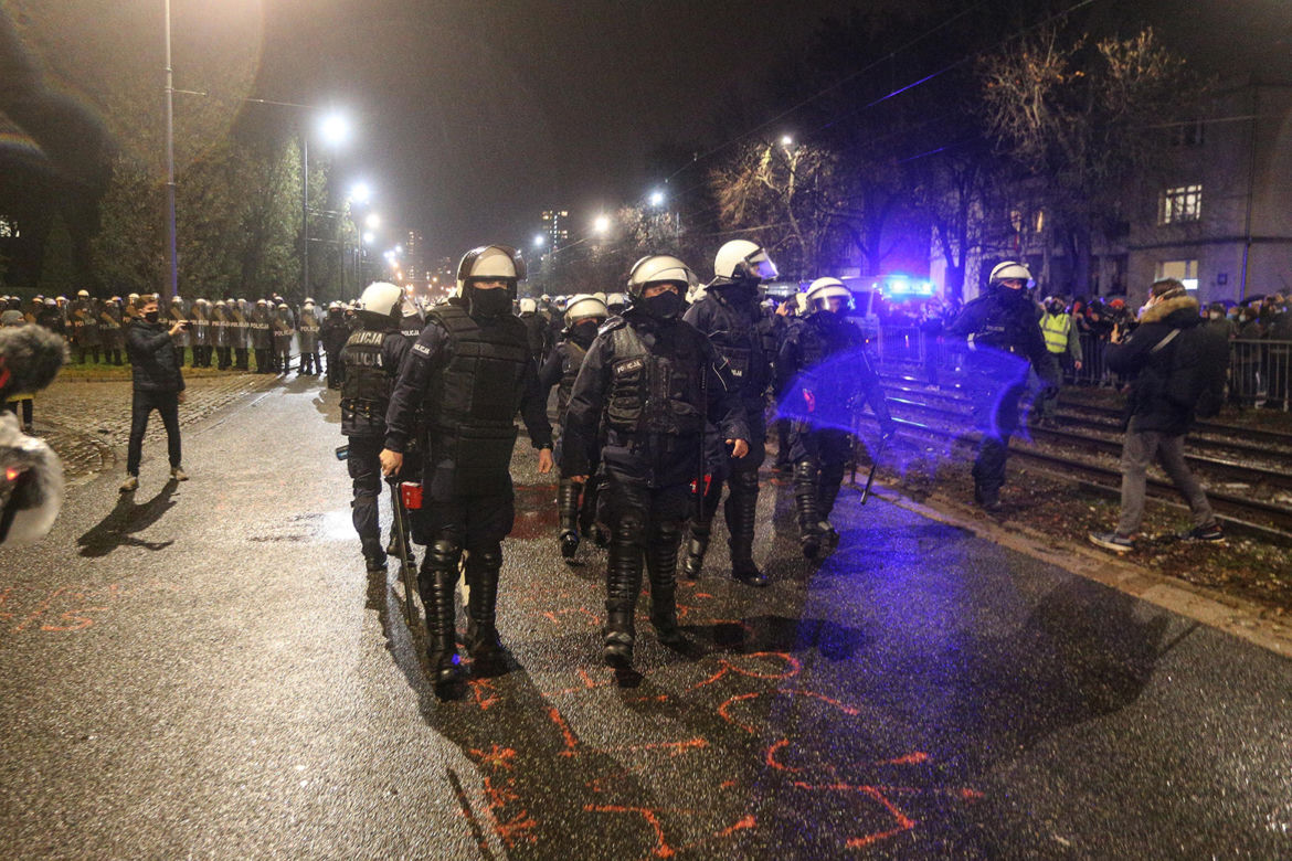Nocne protesty pod domem Jarosława Kaczyńskiego