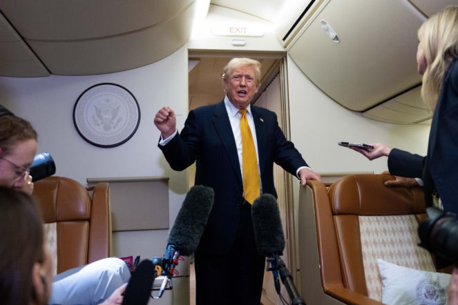 Donald Trump boi się zamachu! Nowy samolot podejrzany?