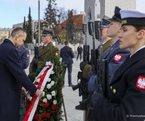 Nawrocki uczcił rocznicę śmierci Jana Pawła II. Symboliczny gest w centrum Warszawy