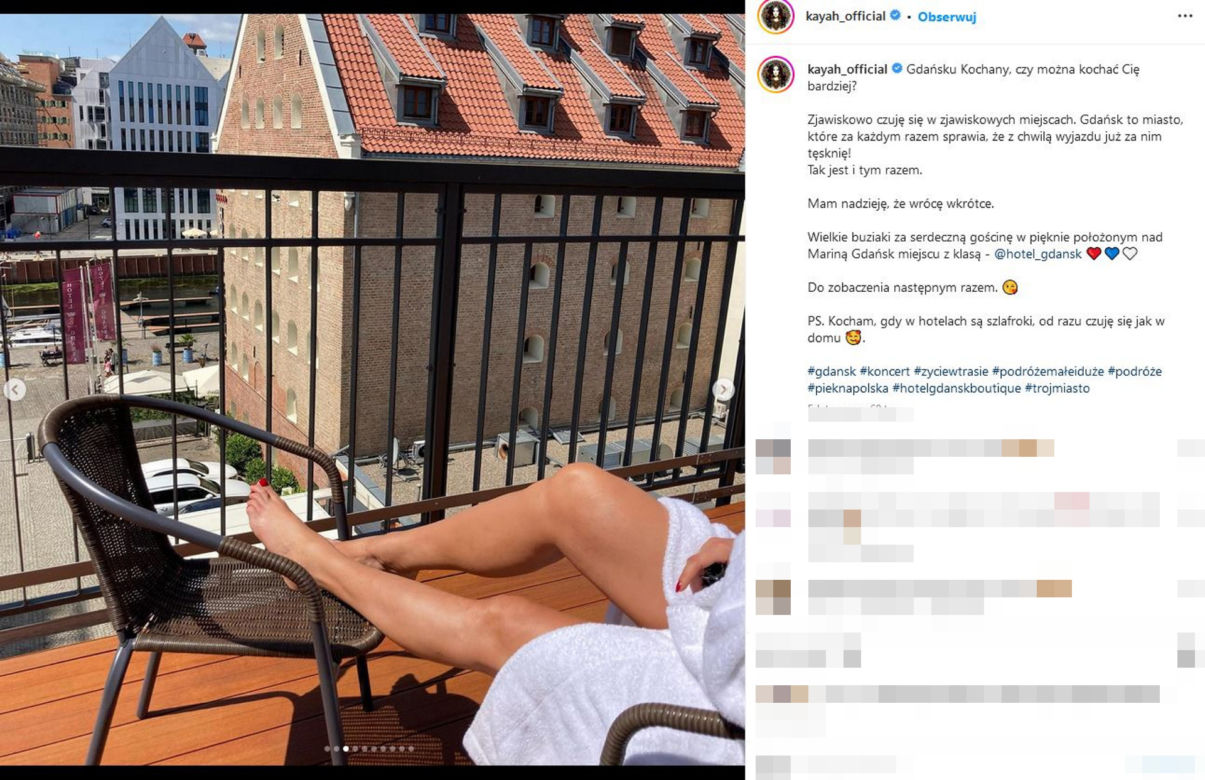 Nogi Kayah wyglądają jak u nastolatki. Wiemy, jak o nie dba!
