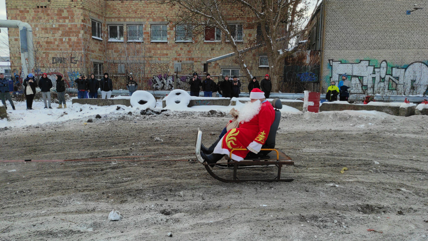 Białystok. Charytatywny Wrak Race Uniwerstal [18.12.2022]