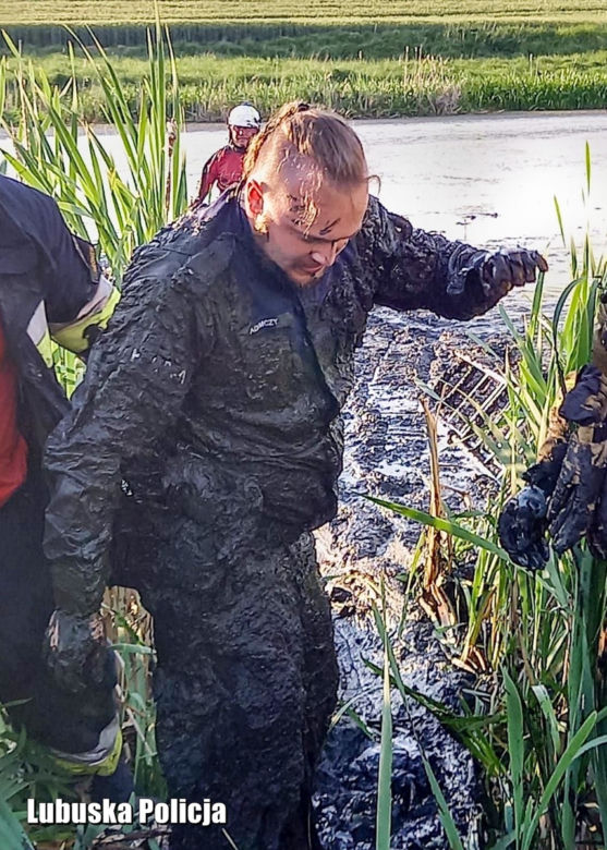 Policjant z Dobiegniewa uratował życie 32-latka