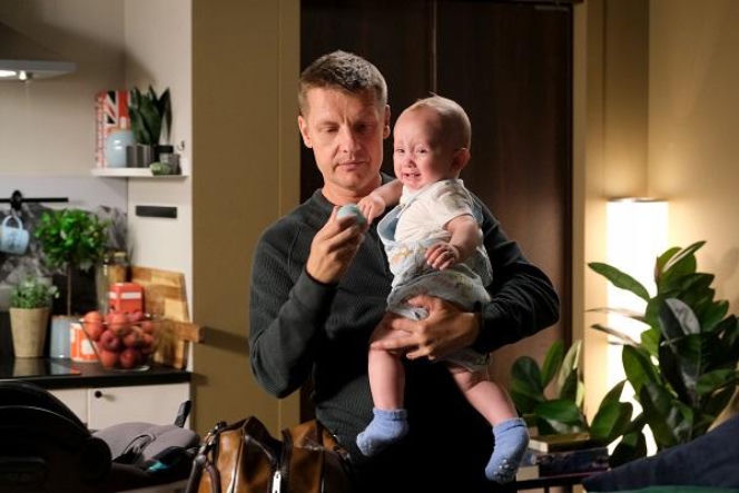 M jak miłość, odcinek 1908. Paweł (Rafał Mroczek), Antoś (Mark Myronenko)