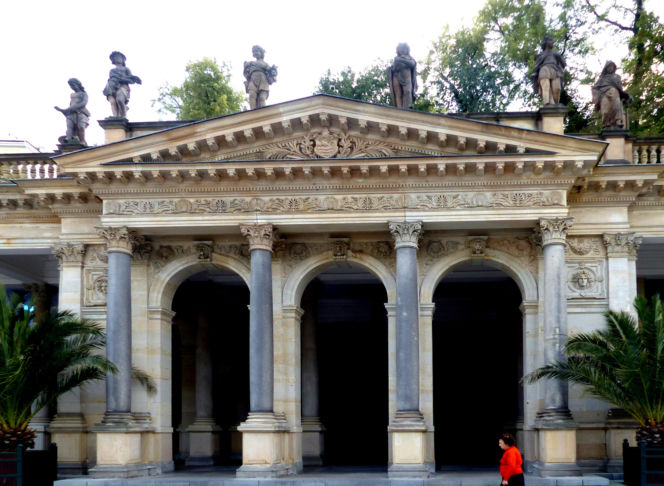 To tu kręcono film o Jamesie Bondzie. Słynne Casino Royale leży tuż za polską granicą