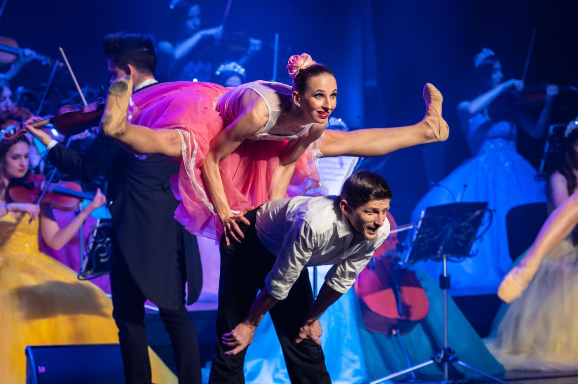 Noworoczny Koncert Wiedeński w wykonaniu Orkiestry Księżniczek na scenie CSK w Lublinie