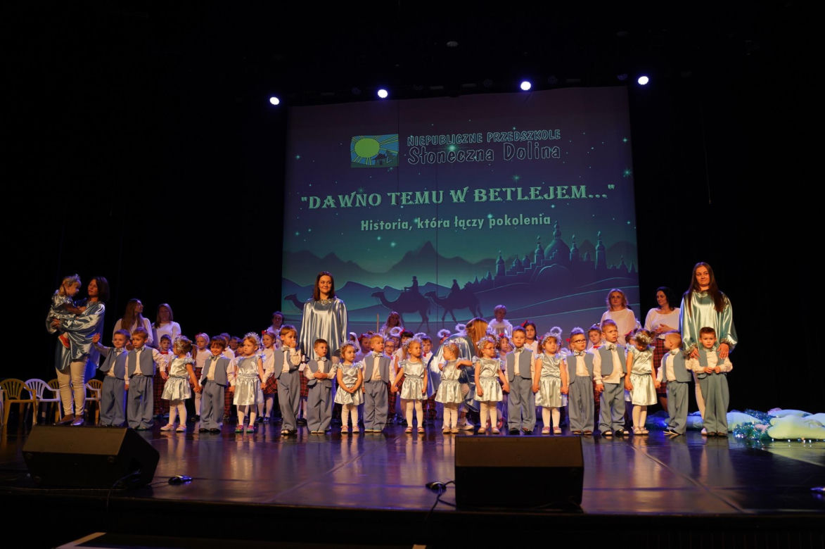 Jasełka i koncert kolęd przygotowały dzieci z Niepublicznego Przedszkola "Słoneczna Dolina" w Siedlcach