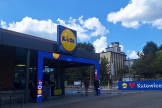 Tysięczny Lidl otwarty! Czerwona cegła i róża z Nikiszowca 