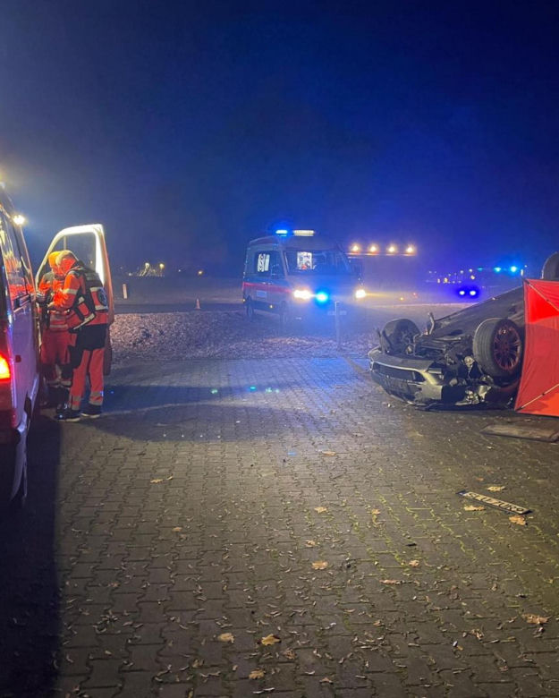 Kędzierzyn-Koźle. Śmiertelny wypadek na ul. Łukasiewicza. Dachowało BMW [ZDJĘCIA]. 
