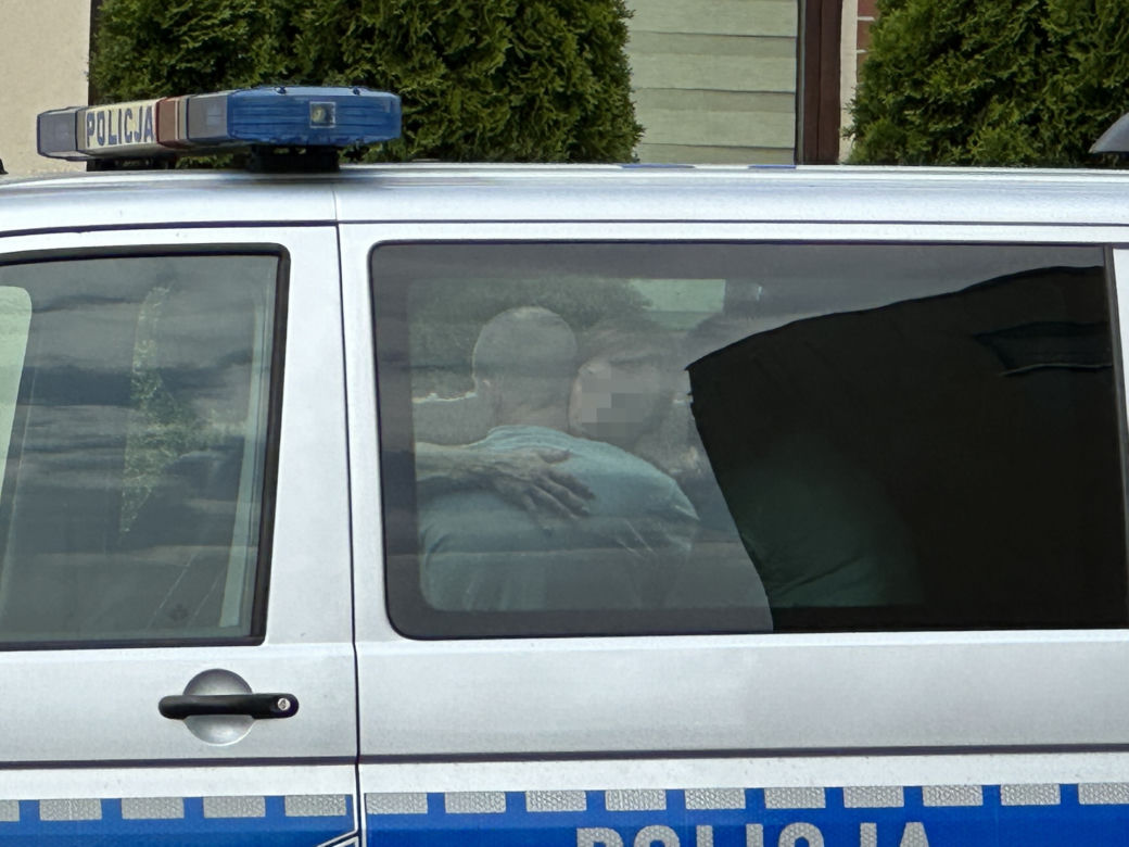 Makabra w Nowym Dworze Mazowieckim! Krwawa awantura w bloku. Mąż zamordował żonę?