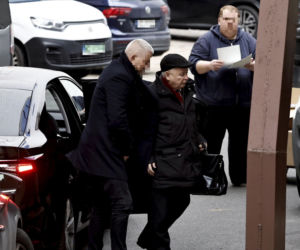 Politycy PiS zjeżdżają na Nowogrodzką