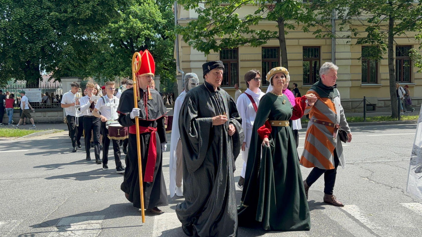 Orszak Jana Długosza w Nowym Sączu 