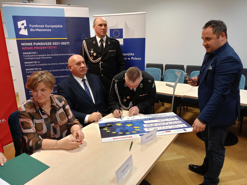 Dzięki wsparciu z Unii Europejskiej, w całym subregionie siedleckim za 48 mln zł zakupione zostaną 32 nowe wozy strażackie