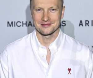 Od nastolatka z Na Wspólnej do eleganckiego mężczyzny. Tak zmieniał się Jakub Wesołowski
