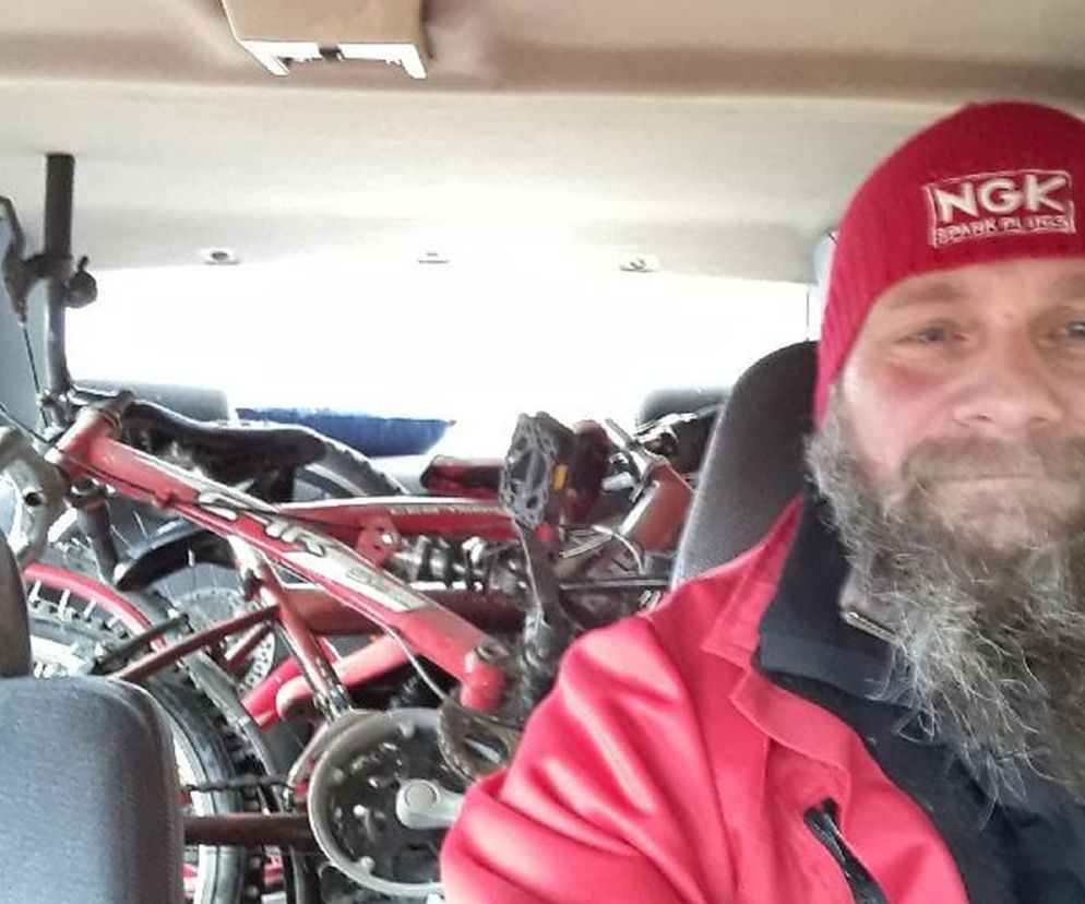 Rolnicy. Podlasie. Sześć rowerów w starym Volvo. Maciek z Kundzicz wsparł szlachetną akcję