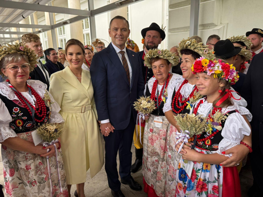 Koło Gospodyń Wiejskich w Puszynie na Dożynkach Prezydenckich w Warszawie
