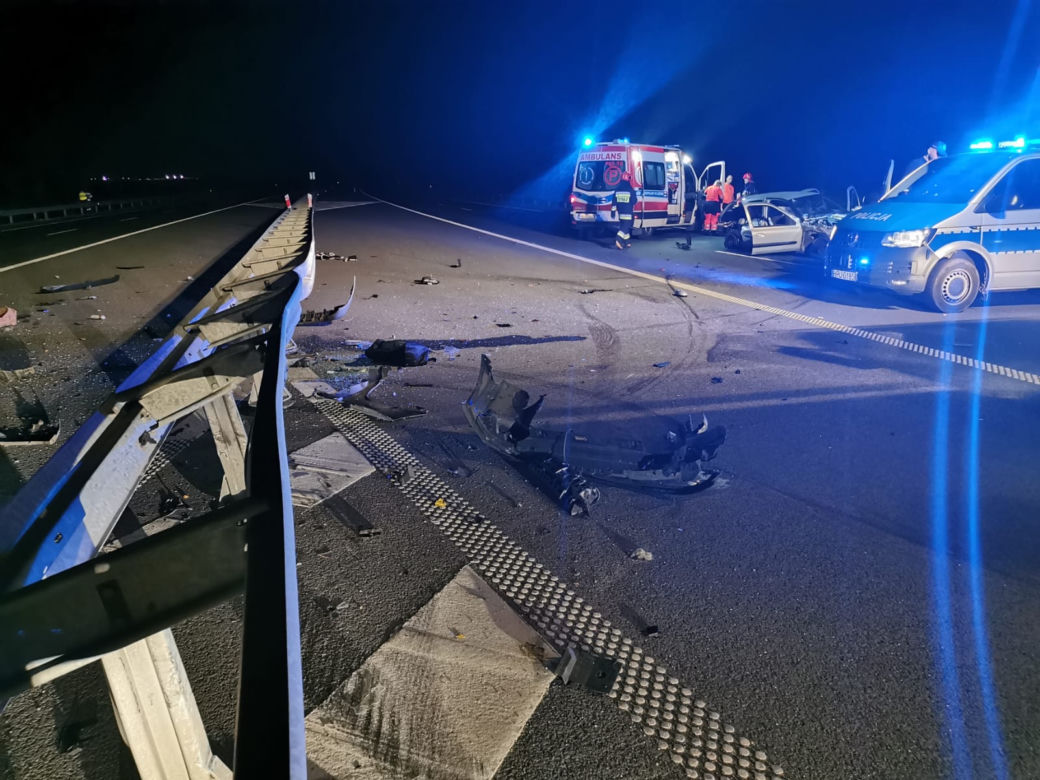 Chciał popełnić samobójstwo, uciekał przed policją, zginął. Wypadek pod Lesznem