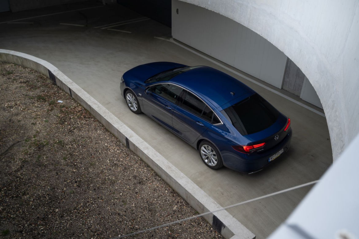 Opel Insignia Grand Sport 2.0 Turbo 200 KM AT9 Business Elegance