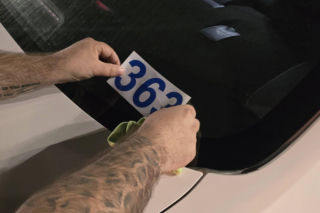 Skontrolowali taksówkarzy i kierowców na aplikację w Lesznie. Kto i jak wozi pasażerów?