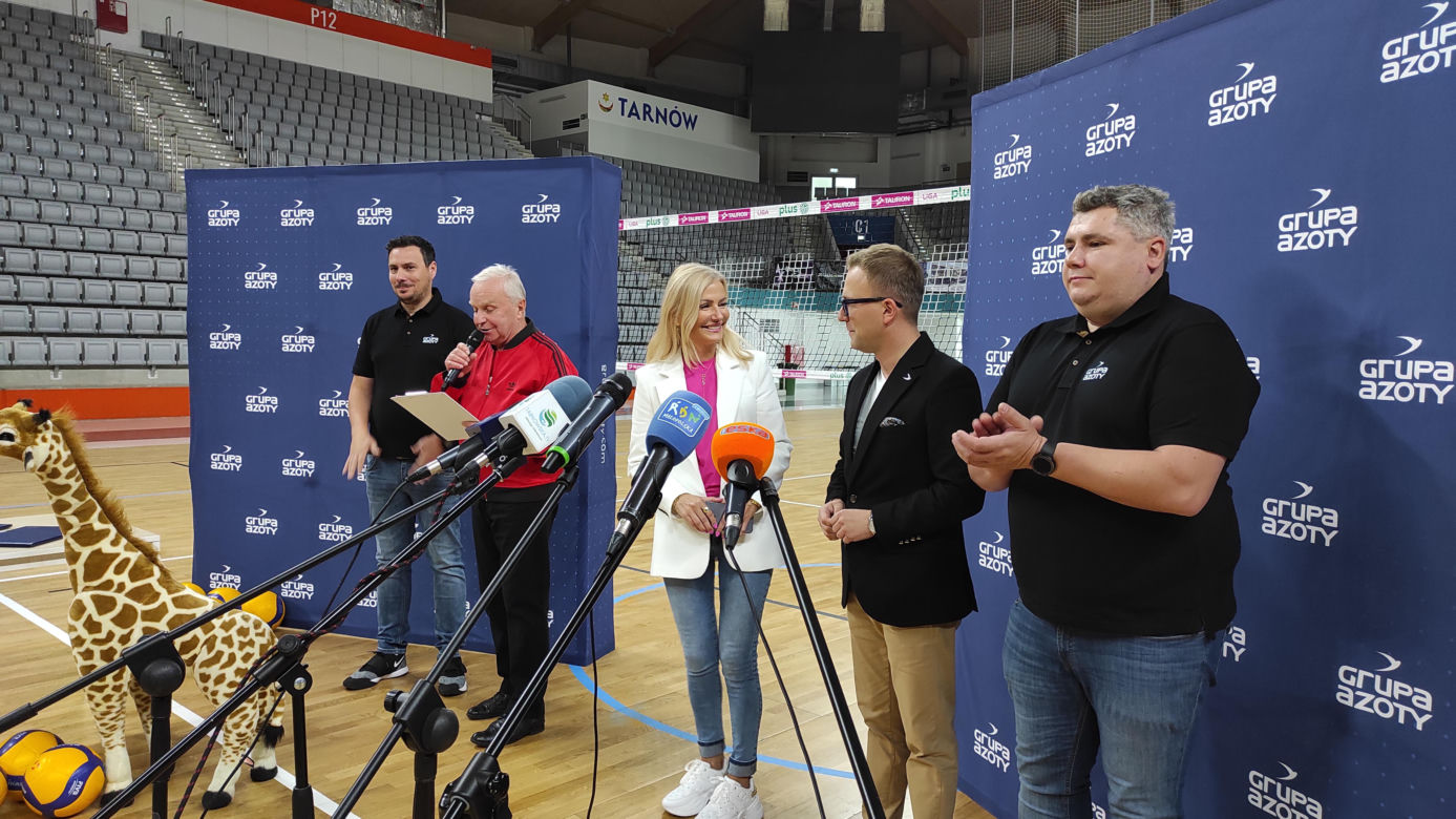 Podpisanie umowy sponsorskiej między Grupą Azoty S.A. i VOLLEY JEDYNKA Tarnów na sezon 2023/2024