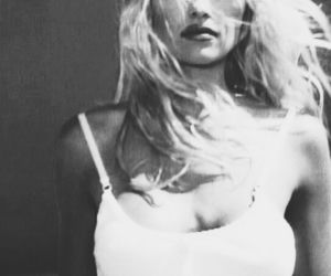 Pam Anderson: jeden mi nie wystarcza