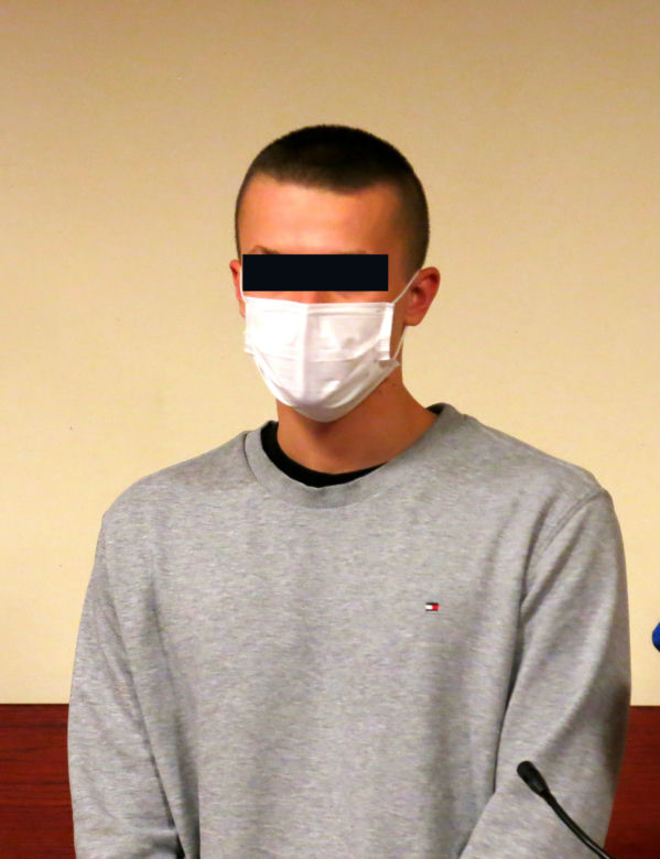 Okradli mieszkanki Białegostoku metodą „na policjanta”. Ruszył proces