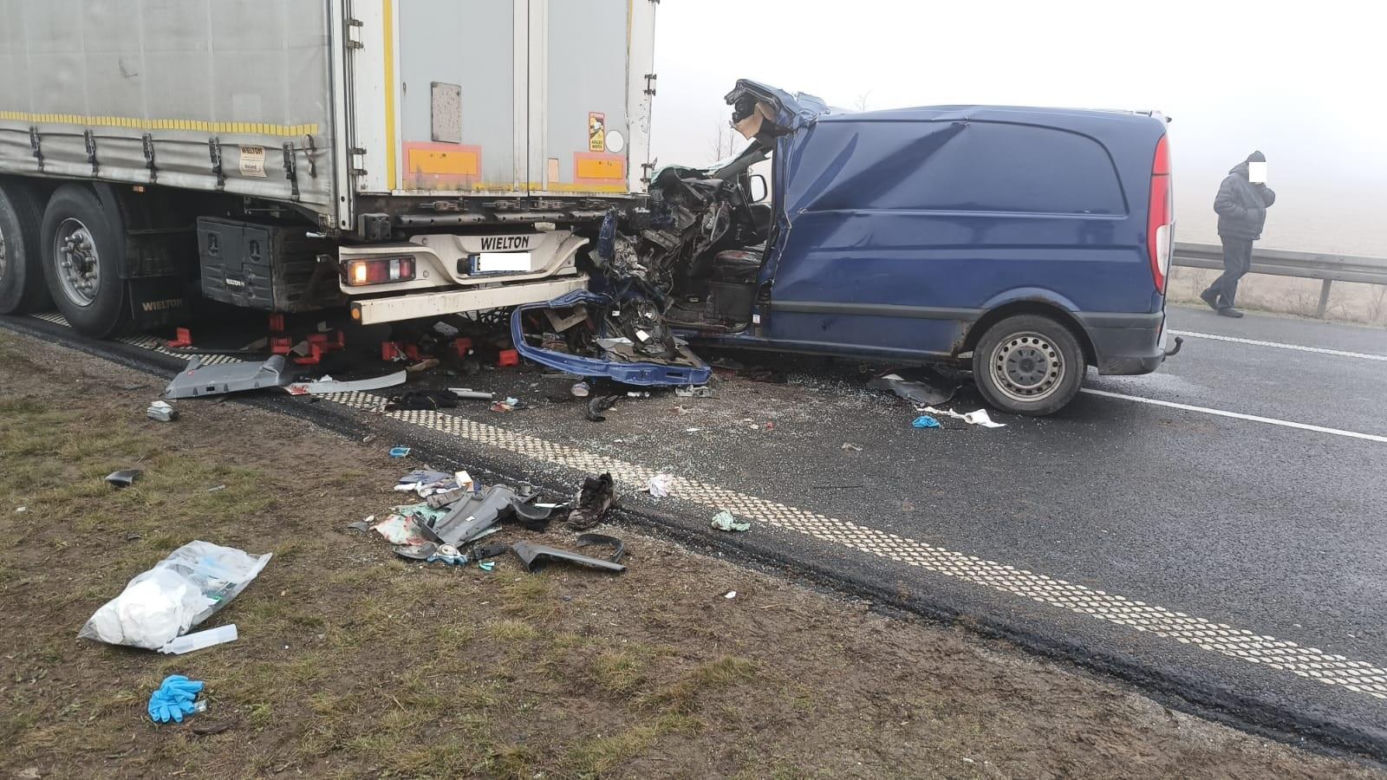 Kolizja za kolizją na S5 koło Leszna. Na wysokości Lipna w gęstej mgle wpadają na siebie samochody