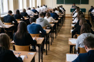 Jak wygląda matura ustna z angielskiego? Czas trwania, zestawy, przydatne zwroty