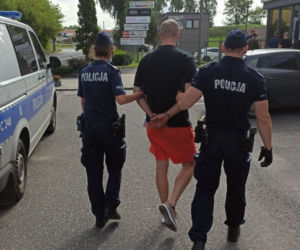 Akcja kryminalnych z Torunia w hotelu na terenie Lubicza Dolnego. Para przestępców zatrzymana
