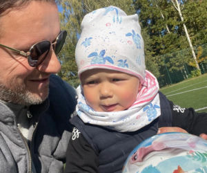 Henio Majdan w stylizacji wartej fortunę! Na widok ceny samych okularów spadniecie z krzeseł!