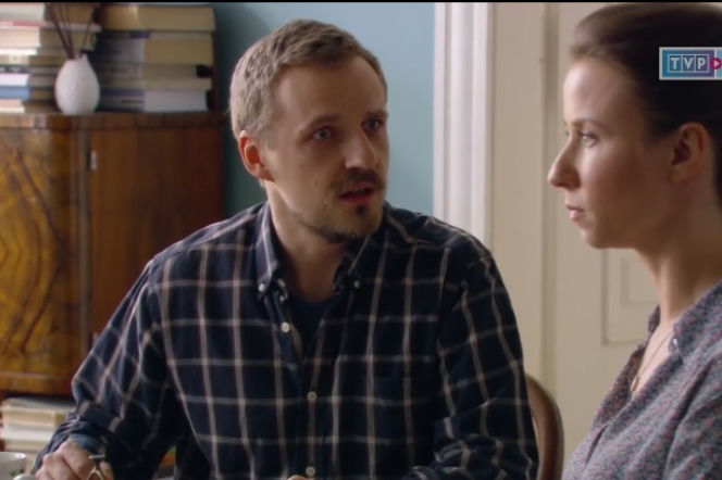 O mnie się nie martw 4 sezon odc. 12 Krzysiek (Paweł Domagała), Marta (Katarzyna Ankudowicz)