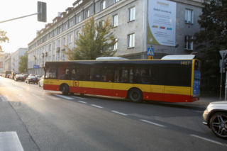 Koniec z plecakiem na miejscu siedzącym w autobusie. Jest decyzja