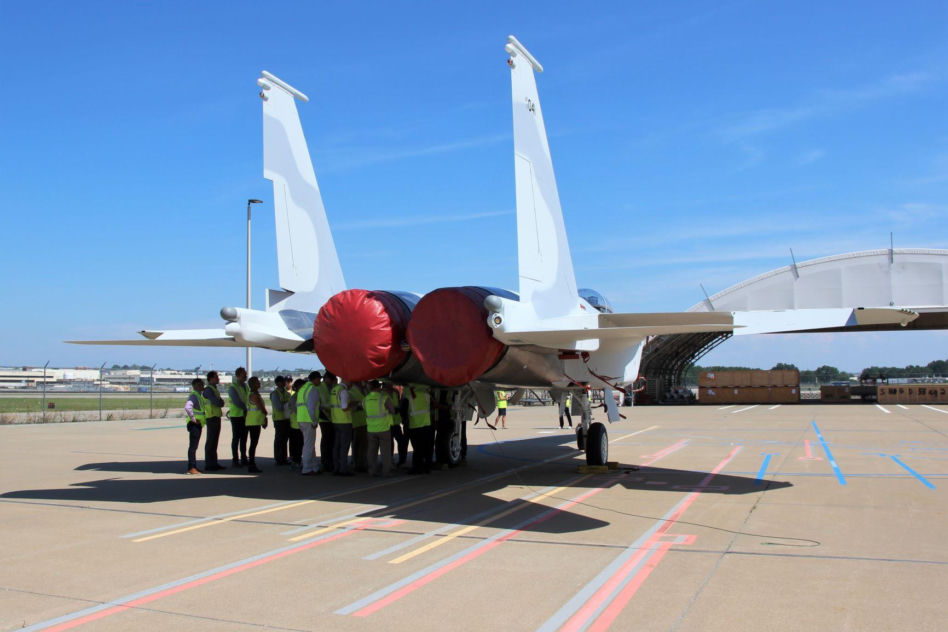 F-15QA Eagle II przed lotem do Europy