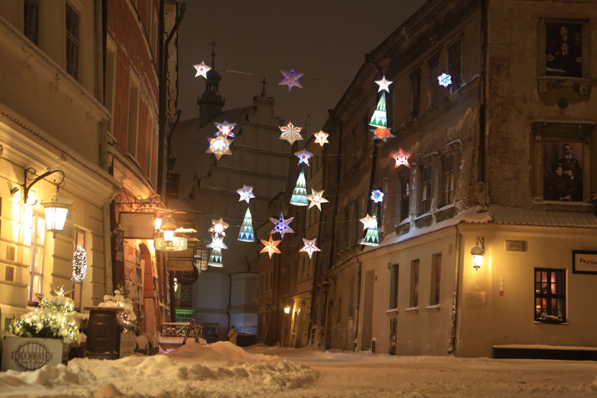 Śnieżny Lublin wieczorową porą