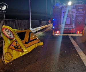 Wypadek na S8, TIR wjechał w drogowców