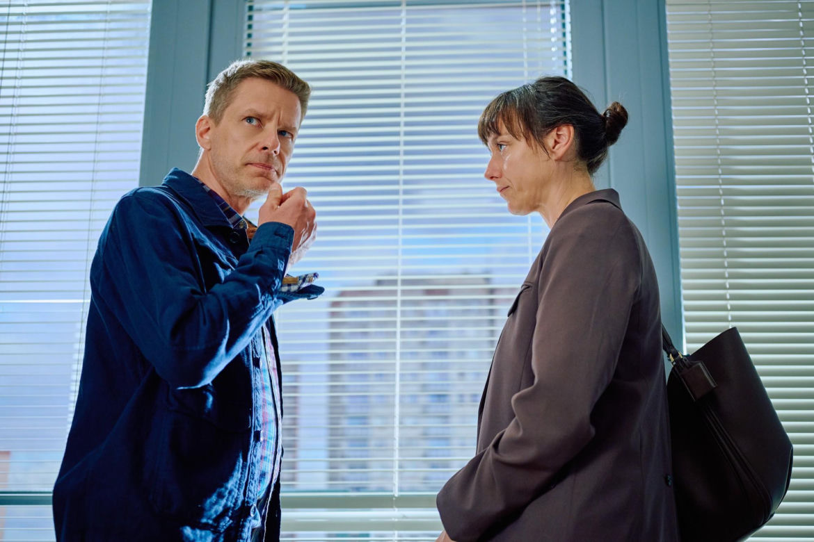Na Wspólnej odc. 4312: Robert Tadeusiak (Dariusz Wnuk), Ewelina (Marta Malikowska)