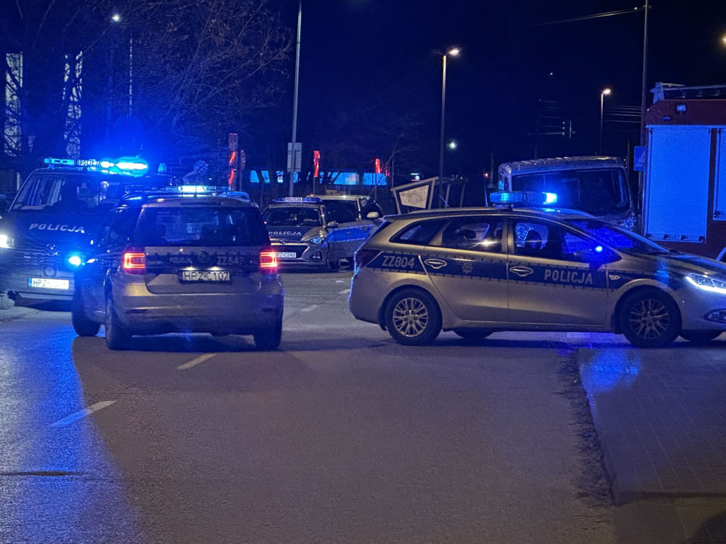 Brutalne morderstwo w Legionowie. Nożem kuchennym zabili młodego chłopaka. Nocna obława zakończona sukcesem